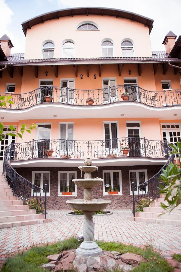 Villa Marta Truskavets Buitenkant foto